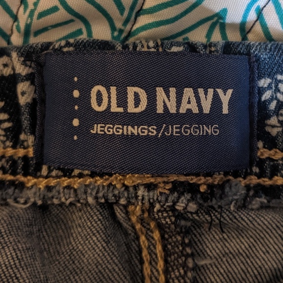 Old Navy Patterned Jeggings - Picture 3 of 4